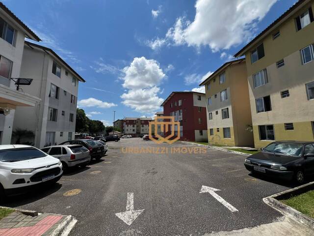 #64 - Apartamento para Venda em São José dos Pinhais - PR